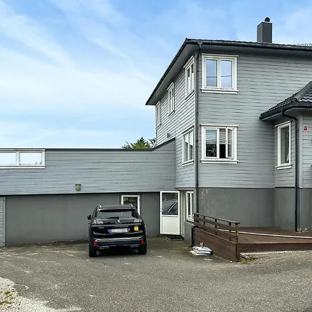 Holiday home Lovely In With Wifi